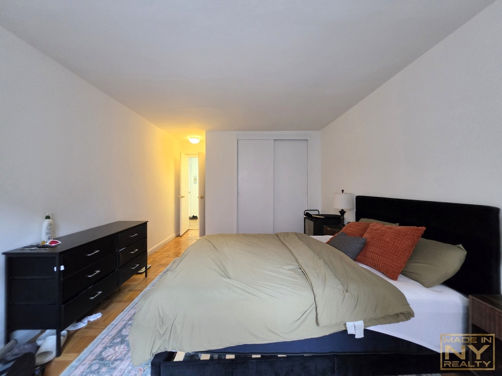320 W 30th Street - Photo 5