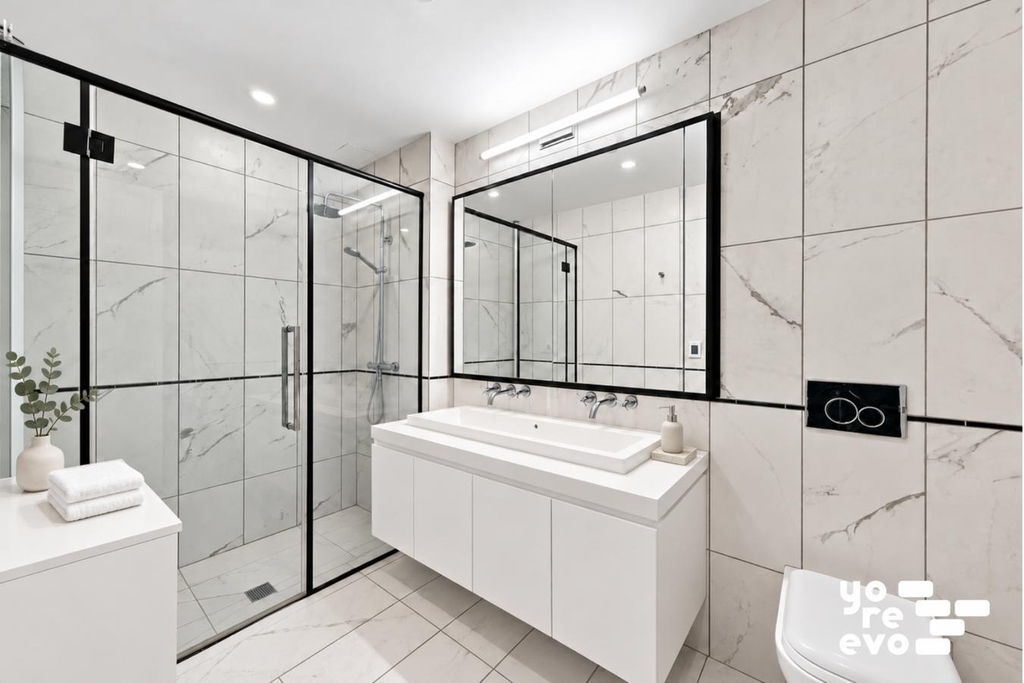 427 E 90th Street - Photo 5