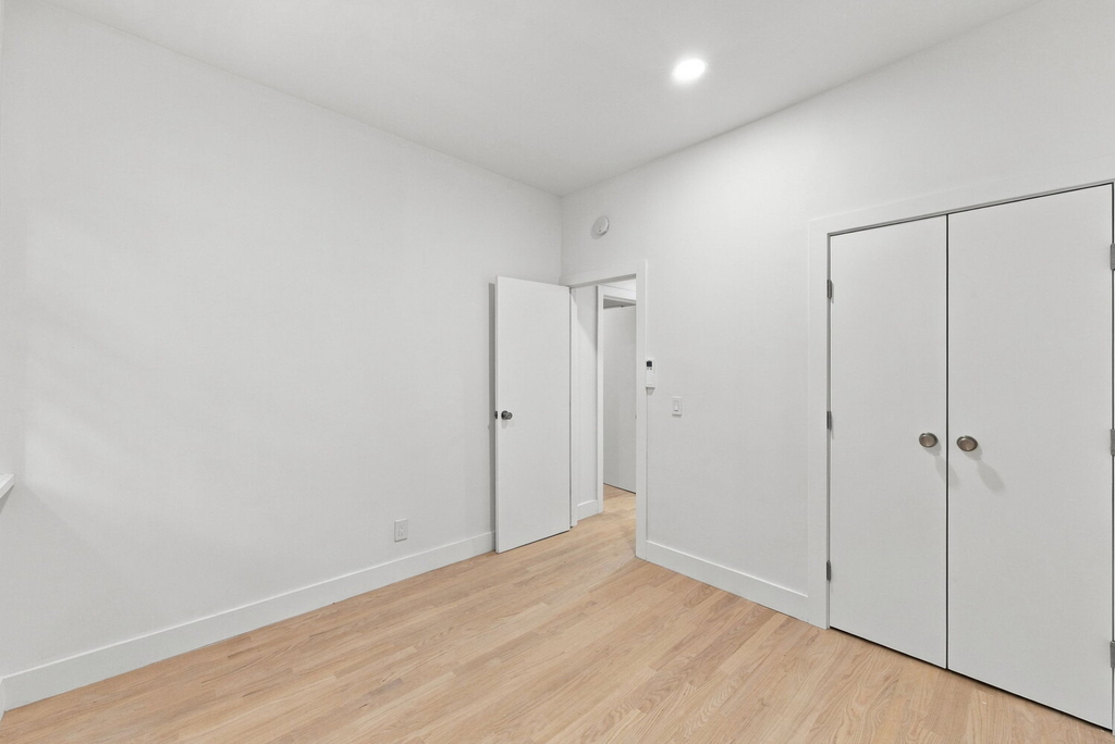 240 Carlton Avenue - Photo 8