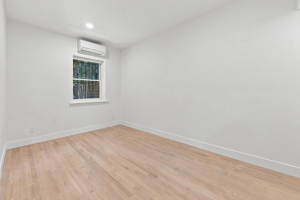 240 Carlton Avenue - Photo 6