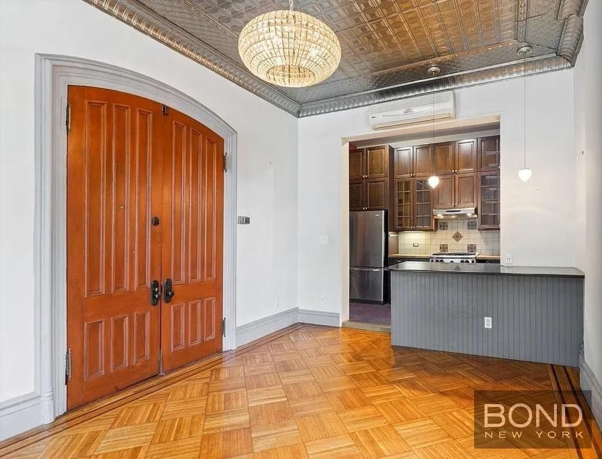 18 Herkimer Street - Photo 1