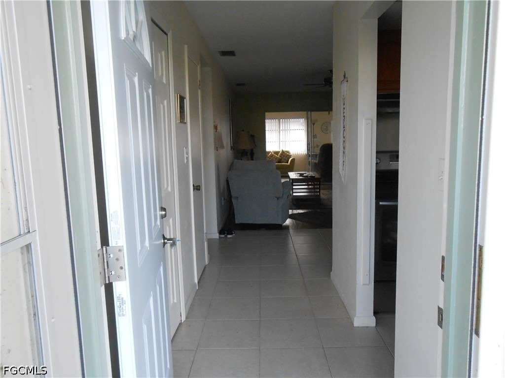 2320 Narcissus Court - Photo 4