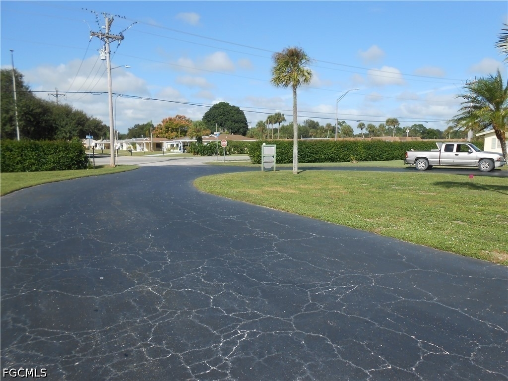 2320 Narcissus Court - Photo 3