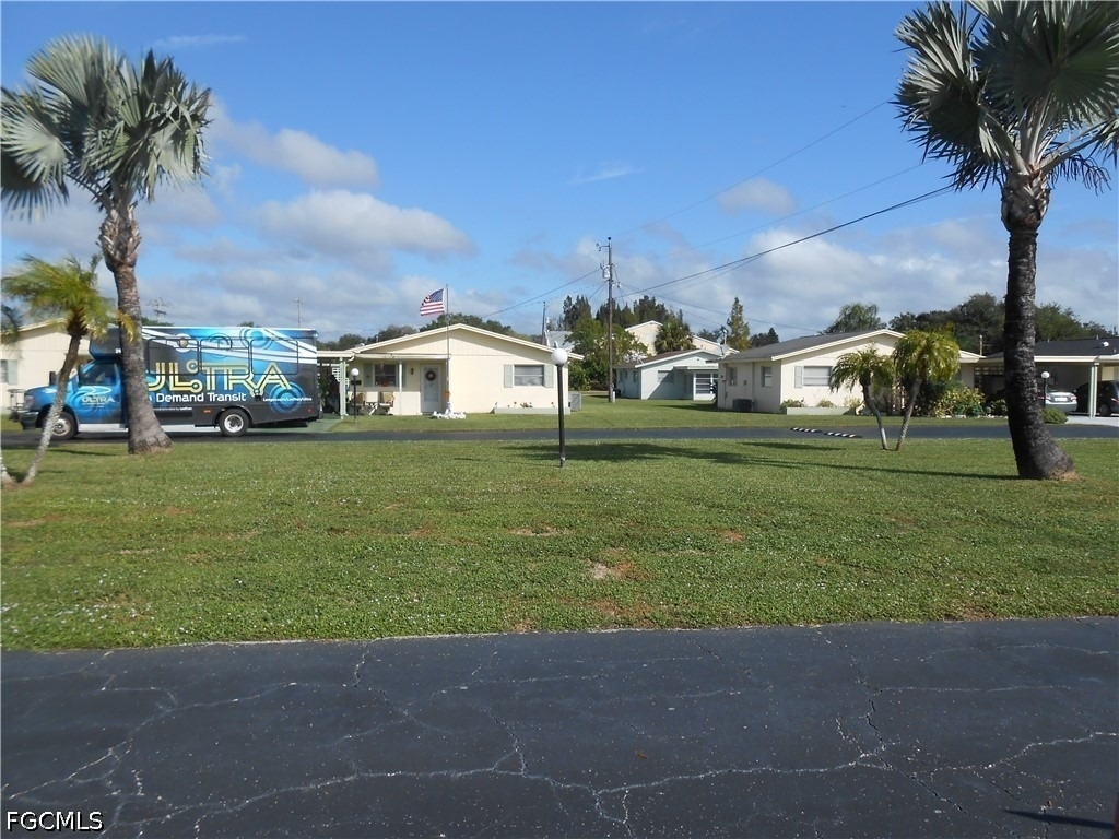 2320 Narcissus Court - Photo 2