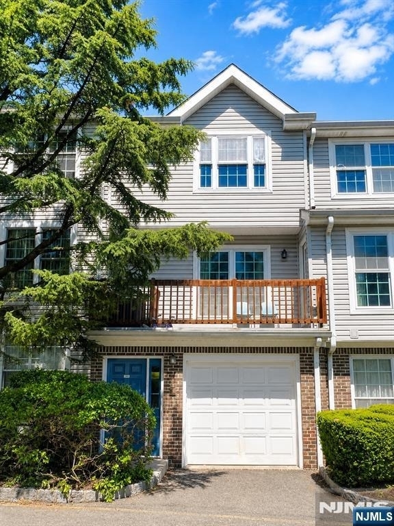 559 Ridge - Photo 0
