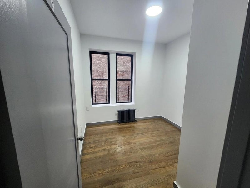 660 West 180th Street - Photo 4