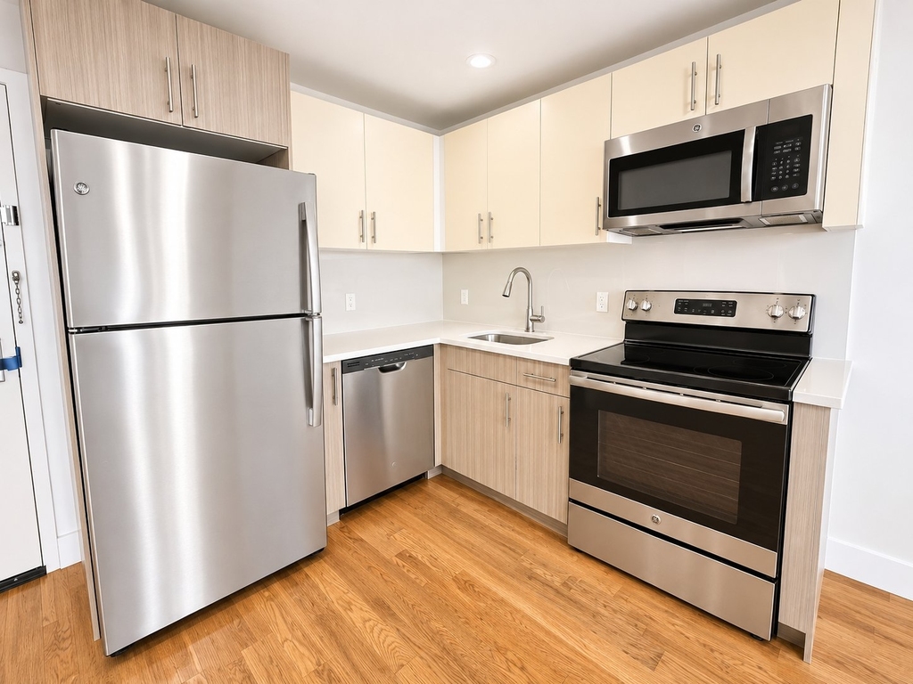 W 162nd St - Photo 5