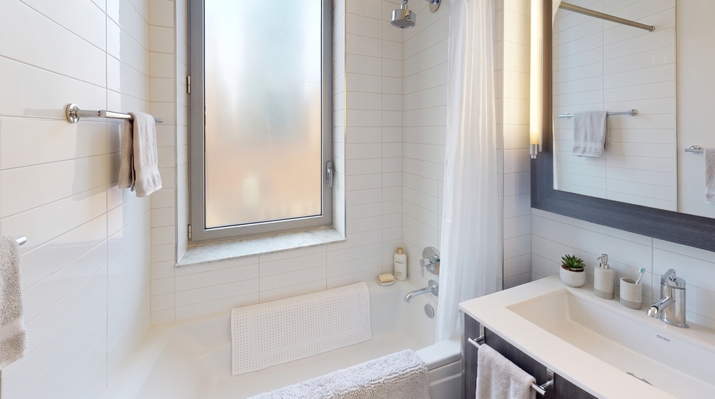 801 Amsterdam Avenue - Photo 3