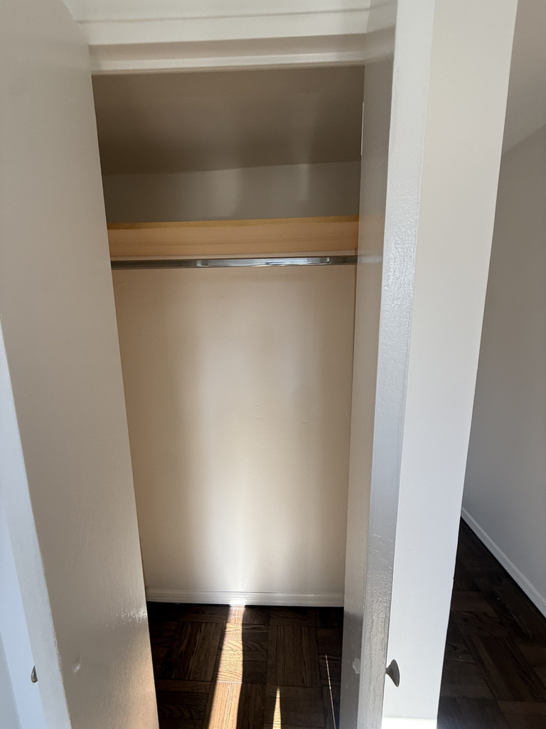 220 East 63rd Street - Photo 6