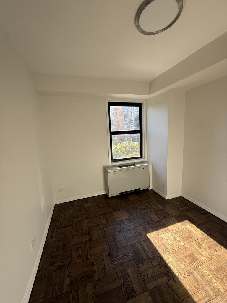 220 East 63rd Street - Photo 5