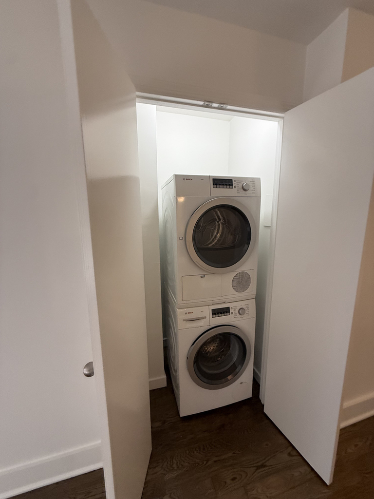 220 East 63rd Street - Photo 2