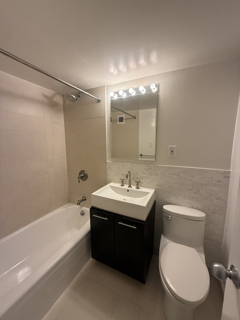 220 East 63rd Street - Photo 14