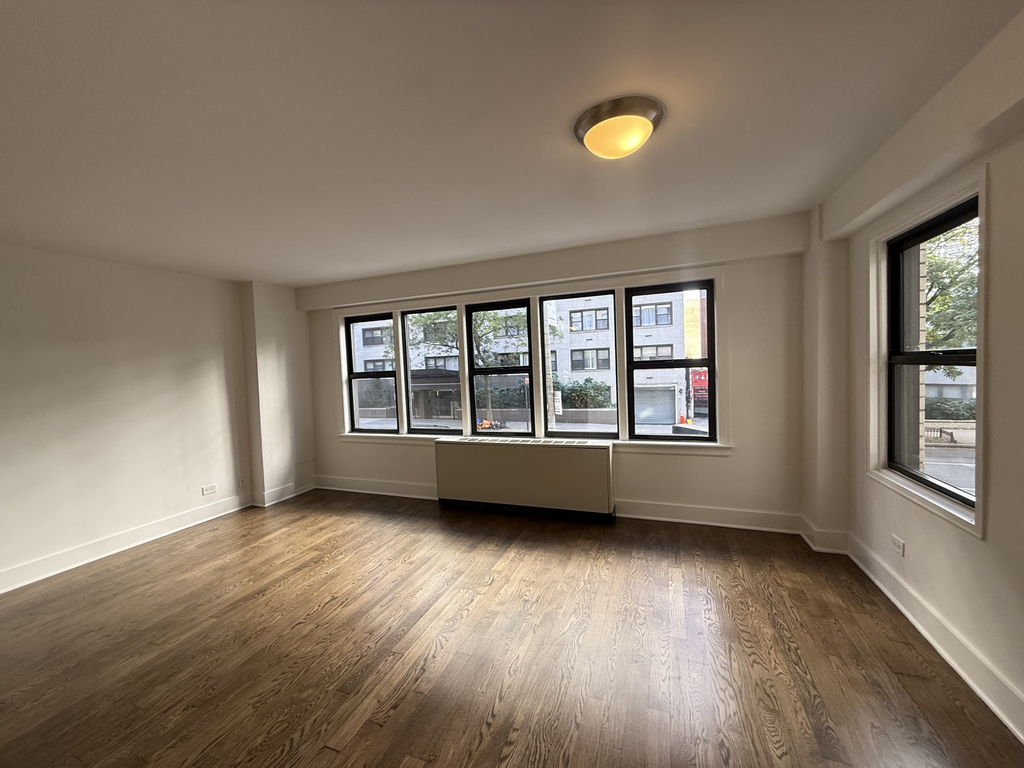 220 East 63rd Street - Photo 9