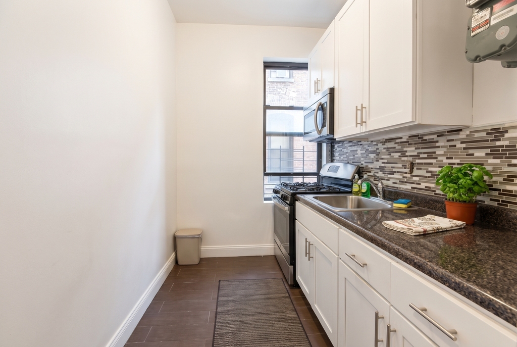 650 West 173rd Street - Photo 3