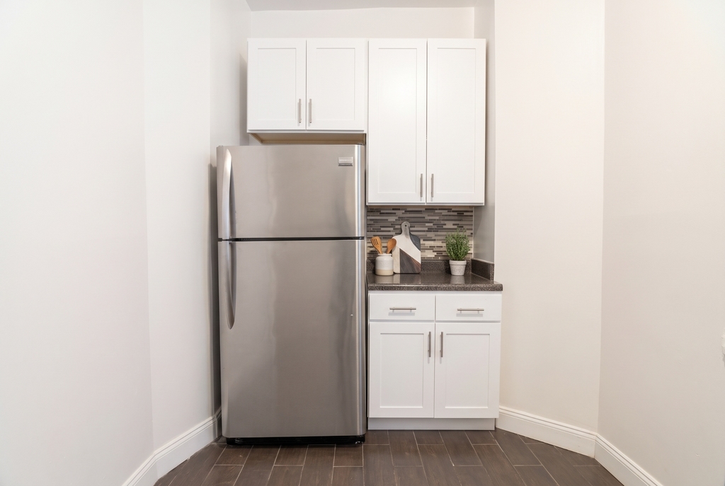 650 West 173rd Street - Photo 4