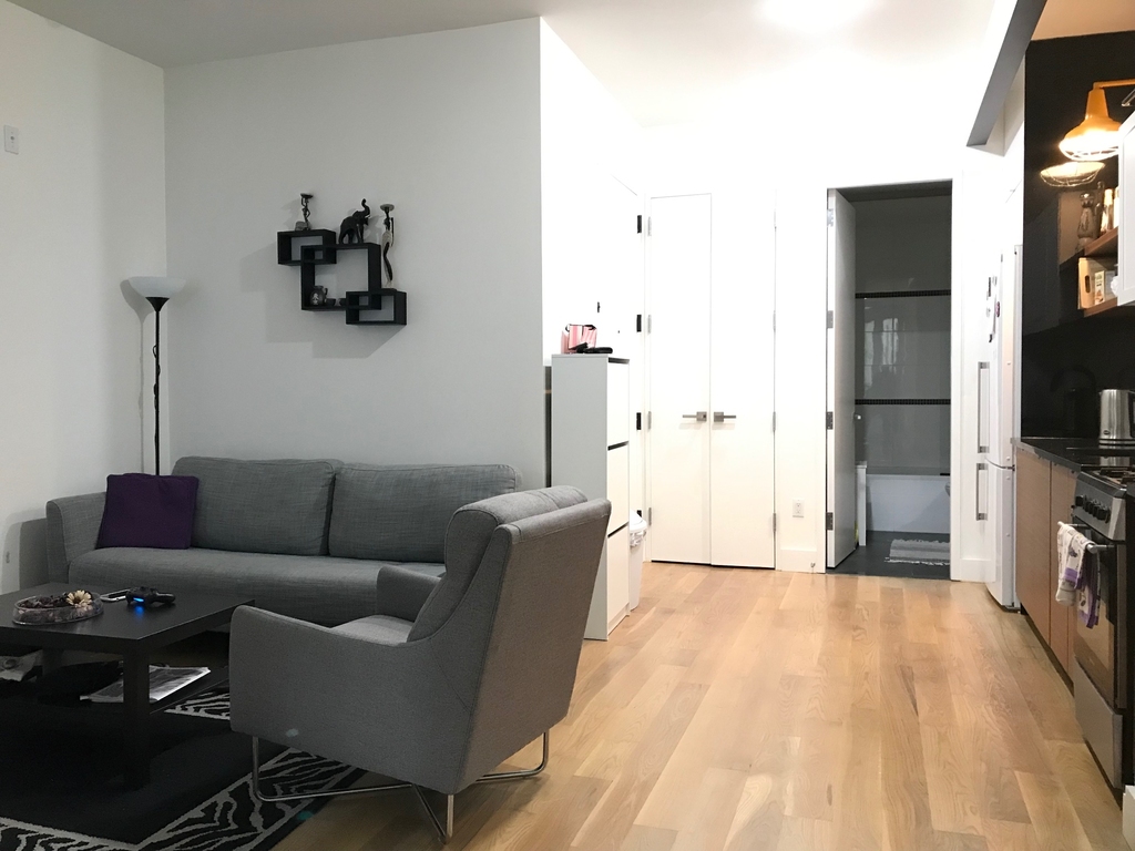 83 Winthrop Street - Photo 3