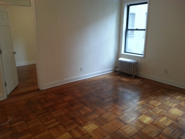 W 11th St & Greenwich Ave - Photo 3
