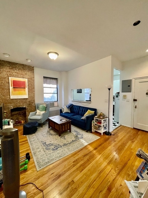 90th and lexington Avenue - Photo 2