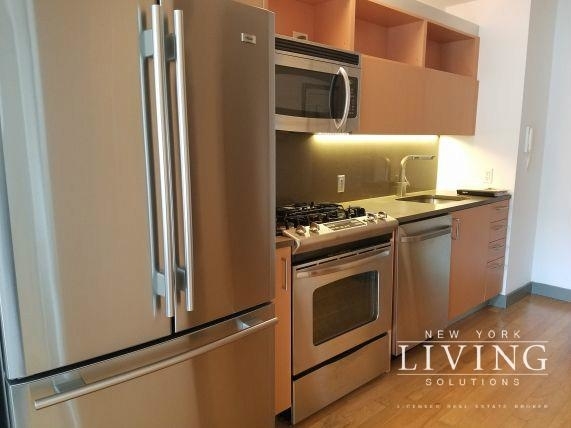 Luxury studio apartment, no fee, high end tower!! - Photo 1