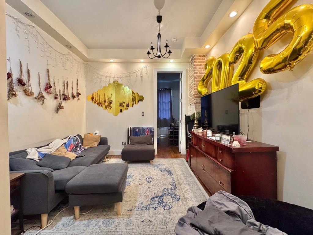 20 Wilson Avenue - Photo 3
