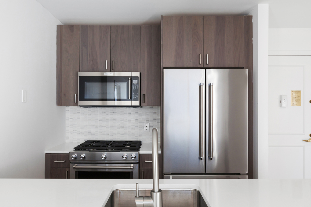 377 East 33rd Street - Photo 6