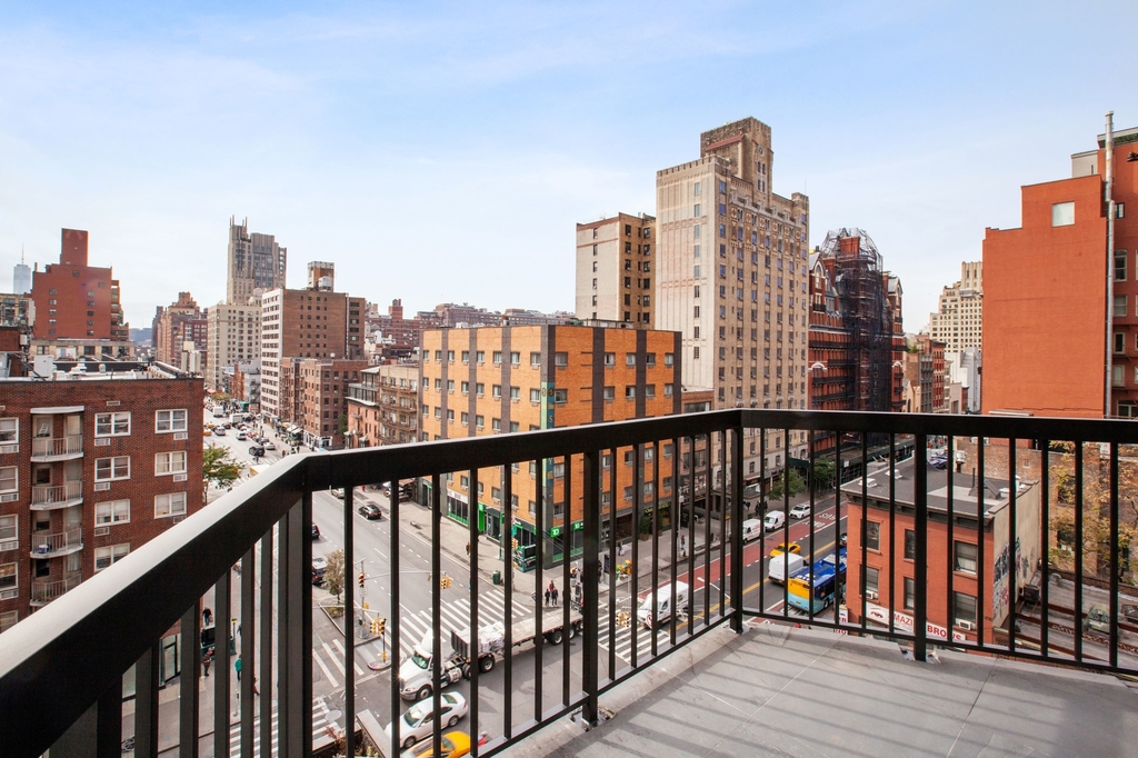 160 West 24th Street - Photo 6