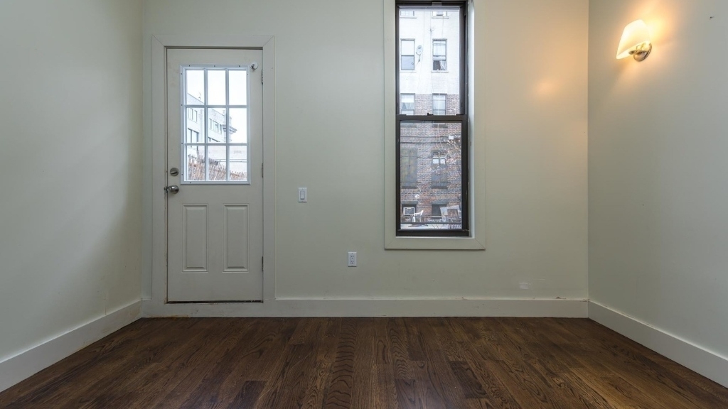 179 Maujer Street - Photo 2