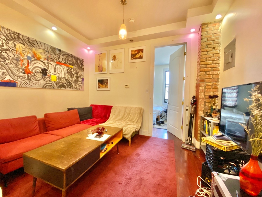 149 Wilson Avenue - Photo 0