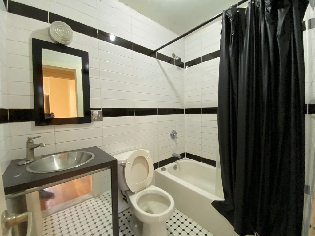 253 Stockholm Street - Photo 9