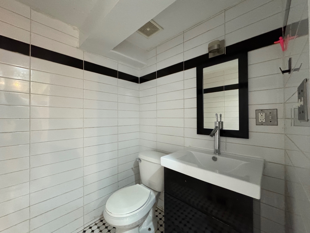 253 Stockholm Street - Photo 1