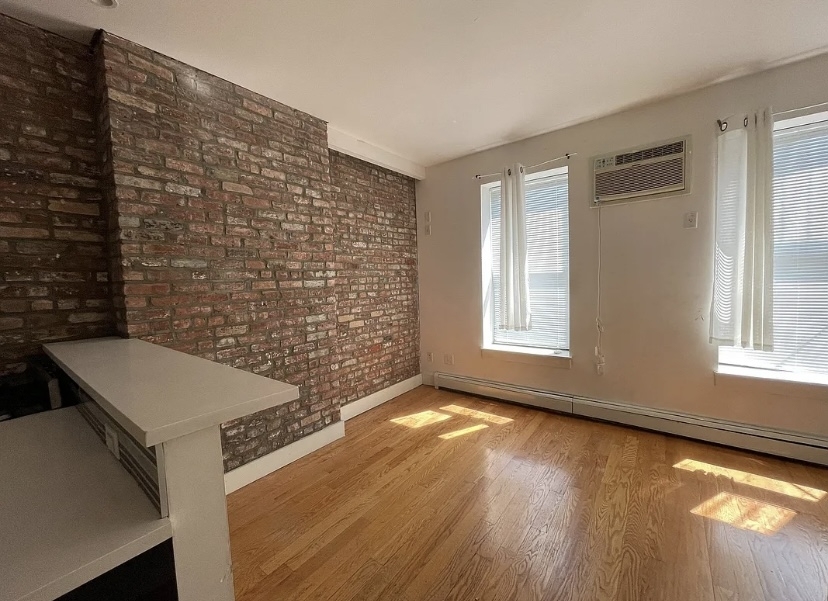 252 Schenectady Avenue - Photo 3