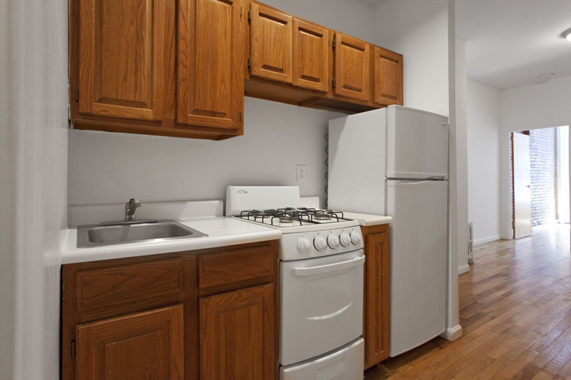 Jones & Bleecker  - Photo 1