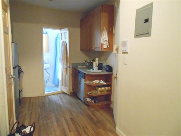 Hudson & W 10th - Photo 3