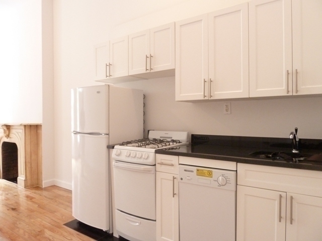 W 13th & 7th  - Photo 2