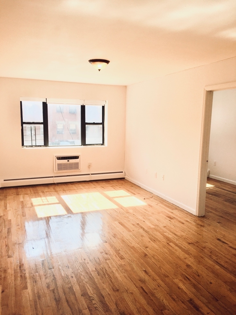 23 Stuyvesant Avenue - Photo 0