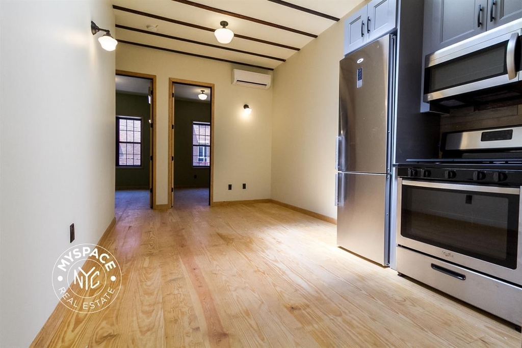 212 Starr Street - Photo 1