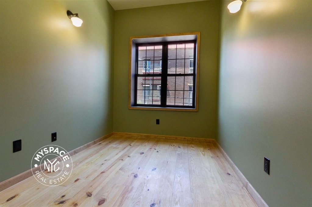 212 Starr Street - Photo 2