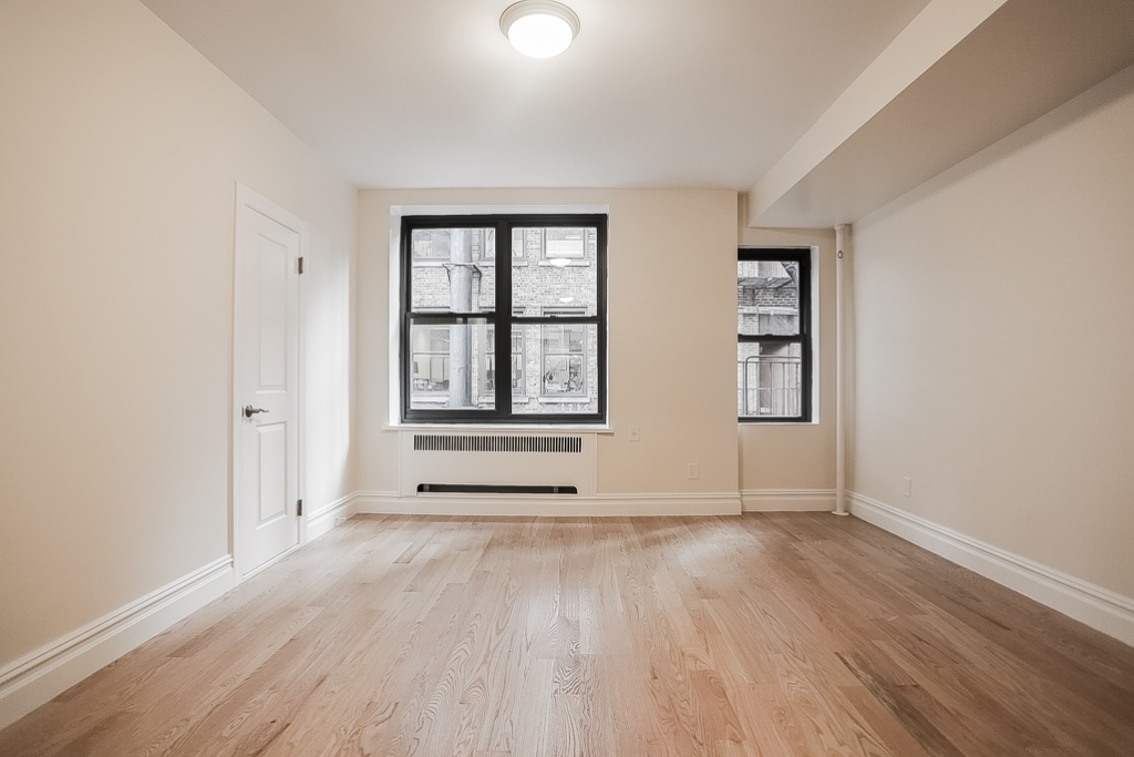 124 East 24th Street - Photo 1