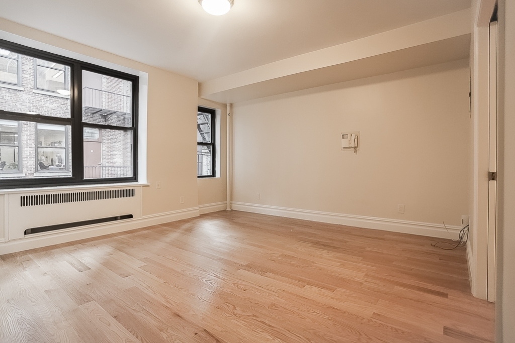 124 East 24th Street - Photo 0