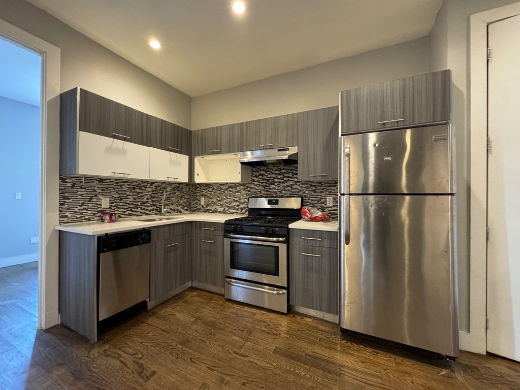 1350 Putnam Avenue - Photo 5