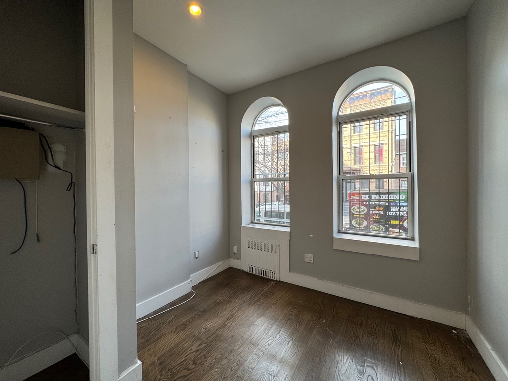 1350 Putnam Avenue - Photo 1