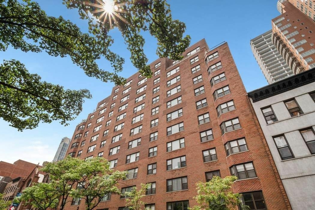 220 East 60th Street - Photo 1