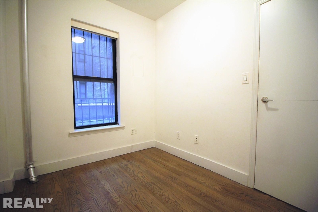 75 Orchard Street - Photo 2