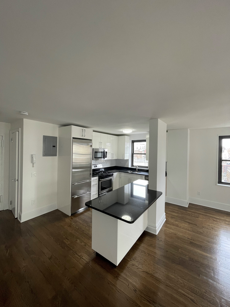 405 East 56th Street - Photo 2