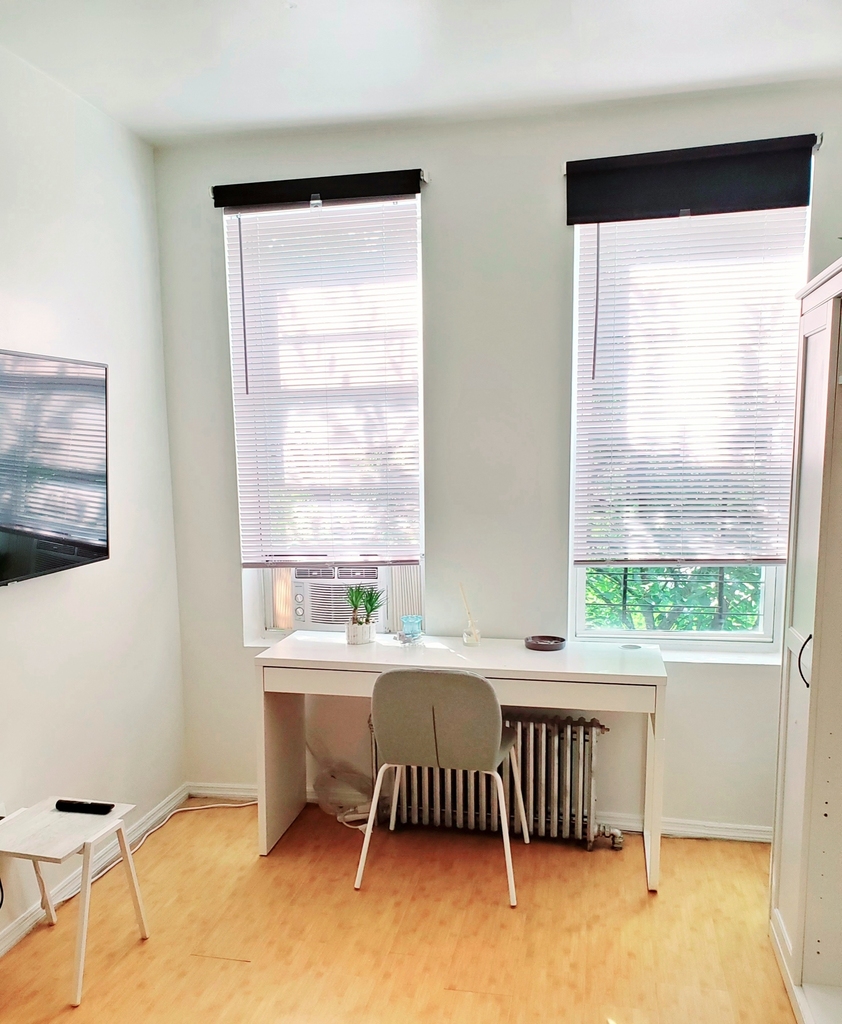306 Rogers Avenue - Photo 3
