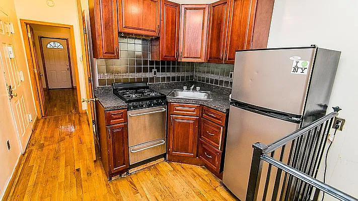 269 Melrose Street - Photo 3