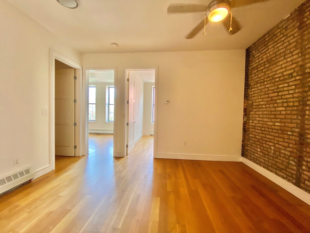 293 Irving Avenue - Photo 3