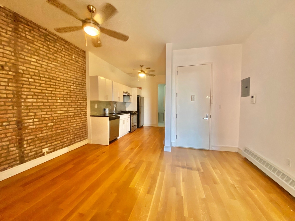 293 Irving Avenue - Photo 1