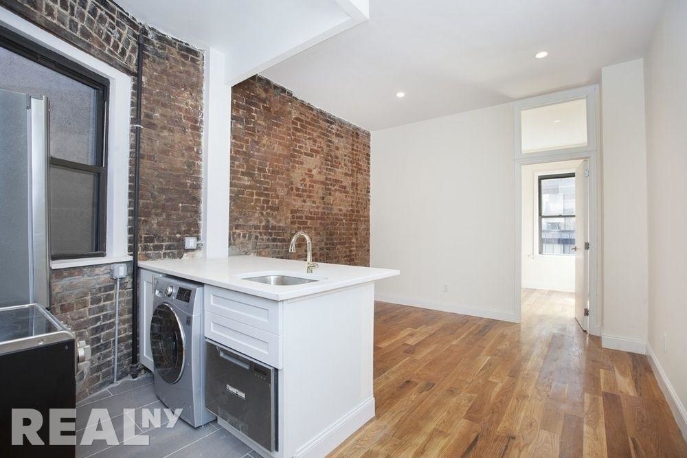 53 Ludlow Street - Photo 2