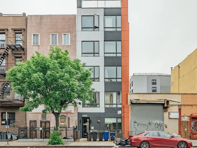 1234 Bedford Ave - Photo 1